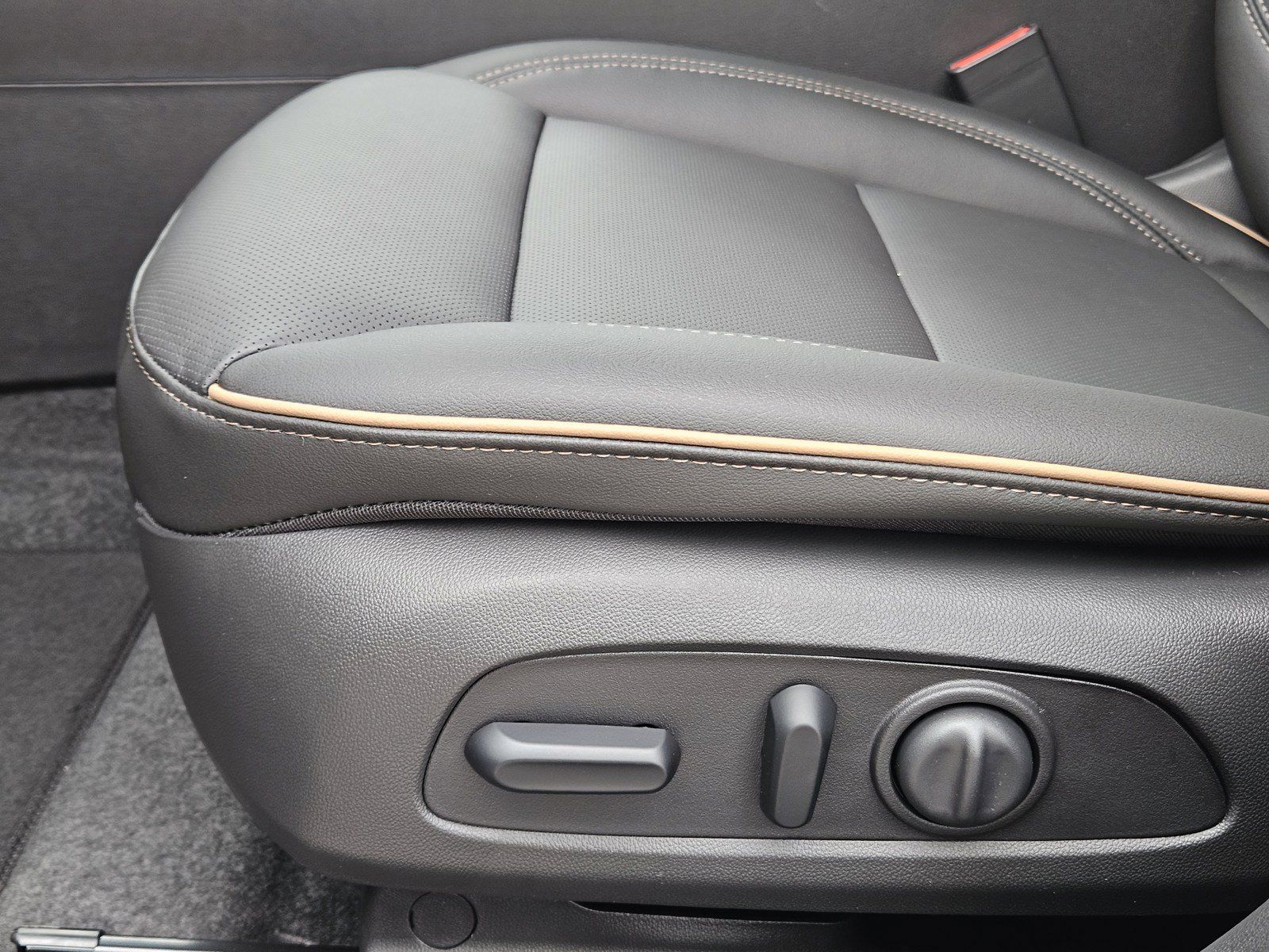 New 2026 Buick Envista Avenir FWD image 17