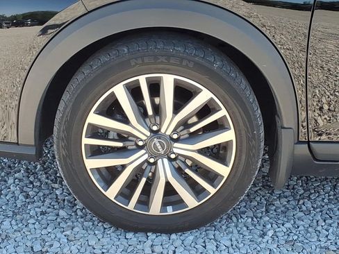 Used 2024 Nissan Kicks SV FWD image 13