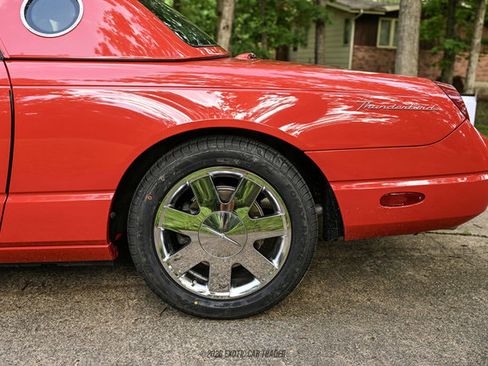 Used 2002 Ford Thunderbird RWD image 5