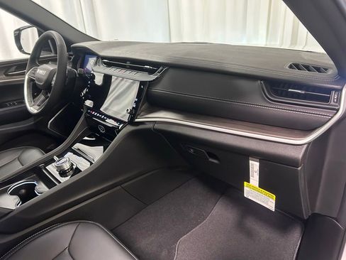 New 2026 Jeep Grand Cherokee L Limited AWD/4WD image 25