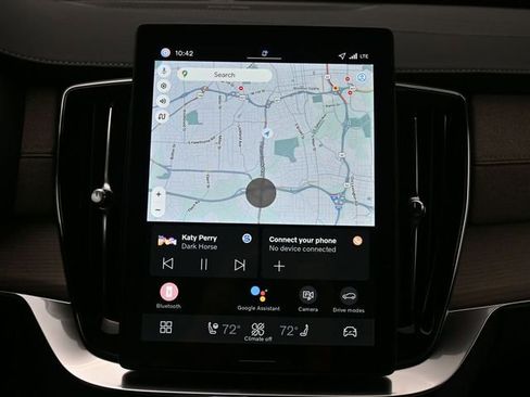 New 2026 Volvo XC90 B6 Plus w/ Protection Package Premier image 14