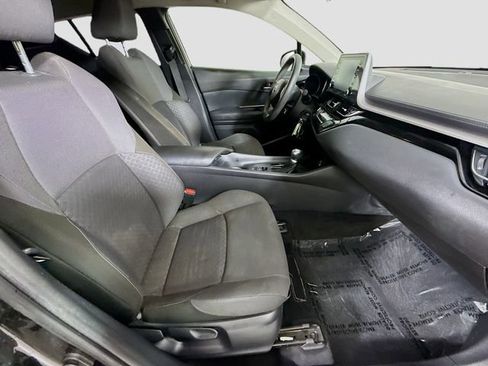Certified 2020 Toyota C-HR LE FWD image 25