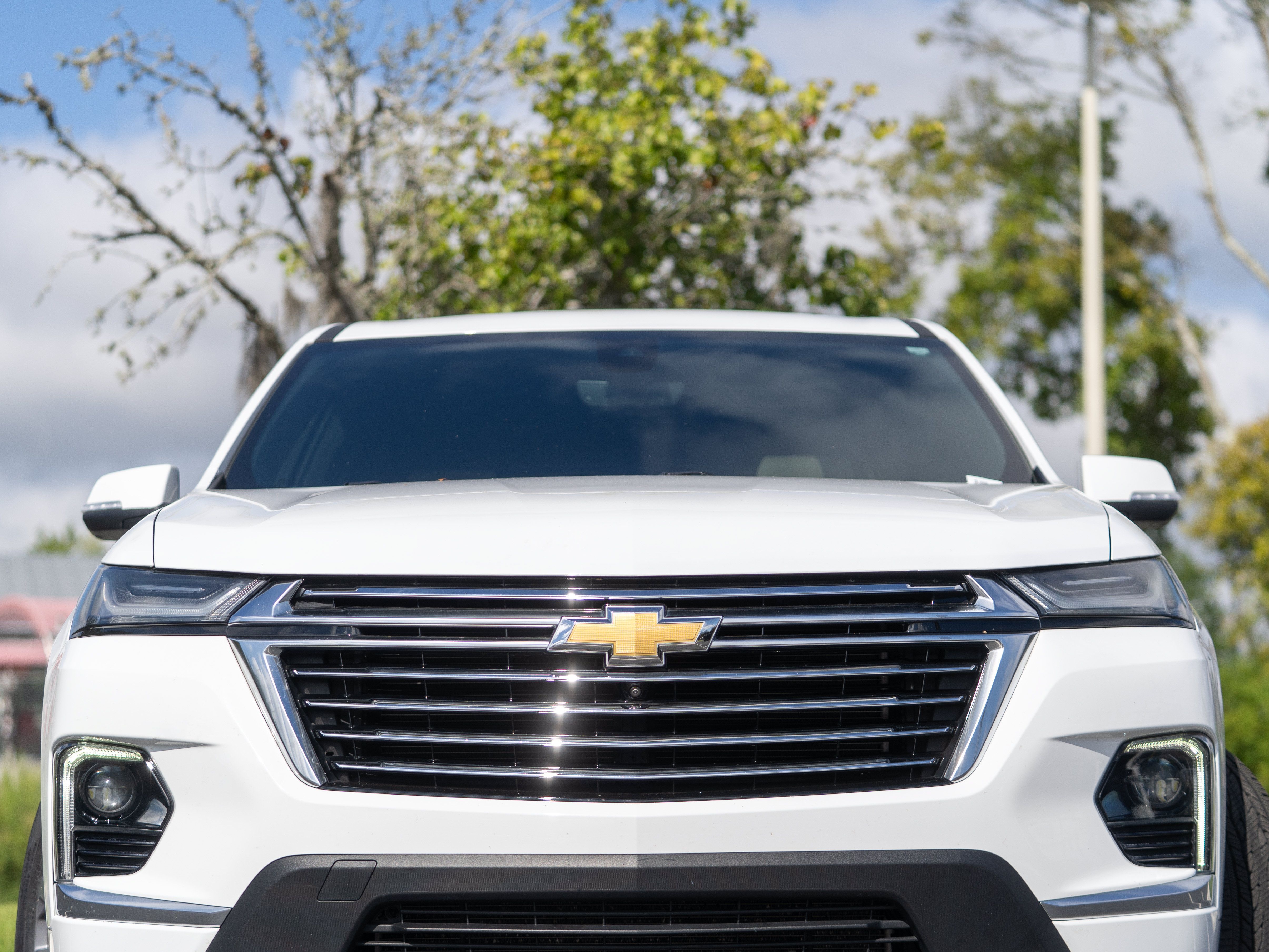 Used 2022 Chevrolet Traverse Premier w/ LPO, Floor Liner Package FWD image 38