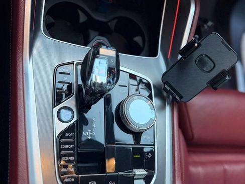 Used 2021 BMW X6 xDrive40i w/ Executive Package image 25