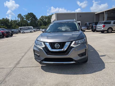 Used 2019 Nissan Rogue SV AWD/4WD image 9