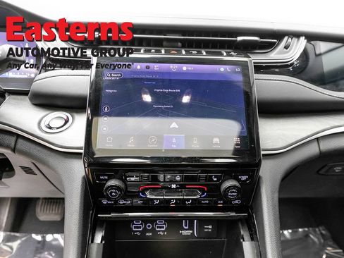 Used 2023 Jeep Grand Cherokee 4WD 4xe image 12