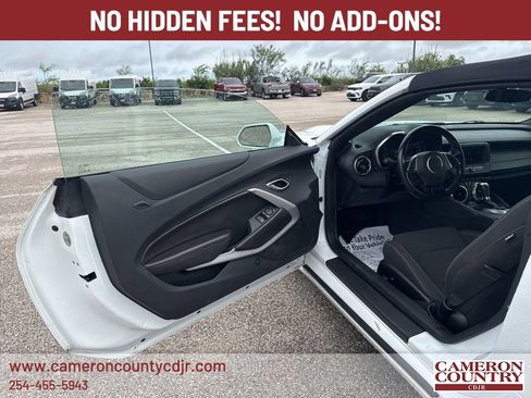 Used 2023 Chevrolet Camaro LT RWD image 14