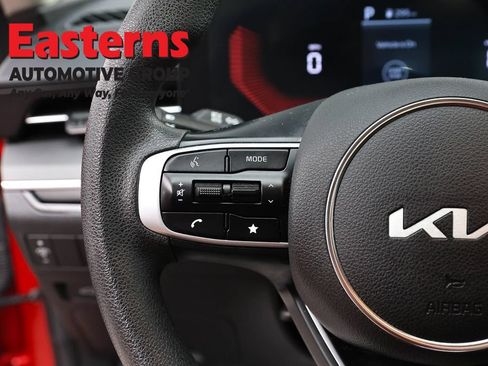 Used 2025 Kia K5 LXS FWD image 14