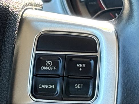 Used 2020 Dodge Journey SE w/ SE Popular Equipment Group image 16