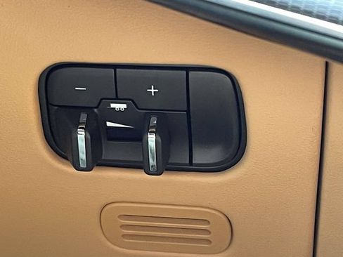Used 2024 Jeep Grand Wagoneer Series III w/ Rear Seat Video Group 1 AWD/4WD image 29