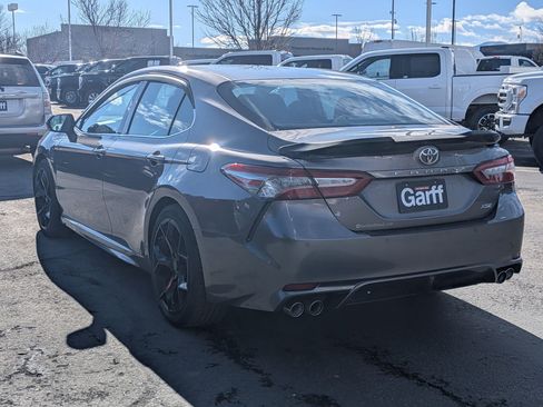 Used 2018 Toyota Camry XSE image 8