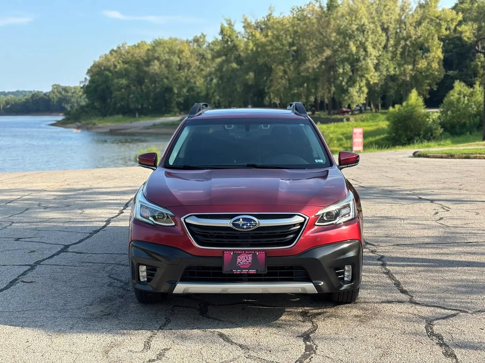 Used 2020 Subaru Outback Limited AWD/4WD image 2