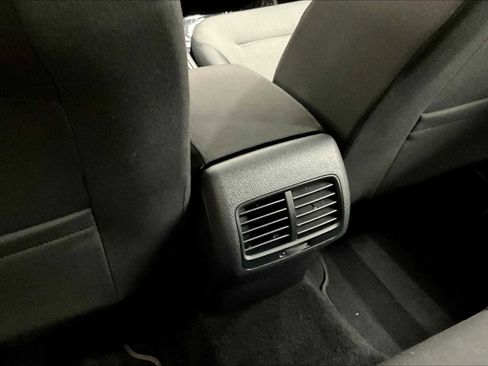 Used 2019 Volkswagen e-Golf SE w/ Driver Assistance Package image 36