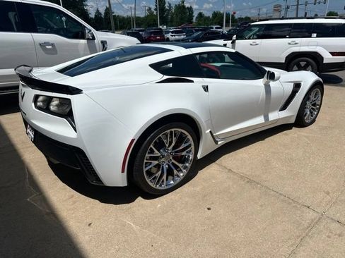 Used 2016 Chevrolet Corvette Z06 w/ 2LZ Preferred Equipment Group RWD image 9