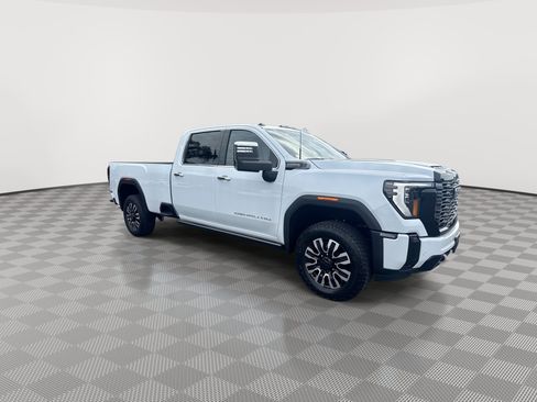 New 2026 GMC Sierra 3500 Denali Ultimate AWD/4WD image 2