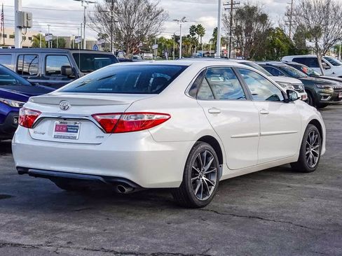Used 2017 Toyota Camry XSE image 4