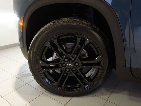 New 2026 Chevrolet Traverse LT w/ Driver Confidence Package AWD/4WD image 28