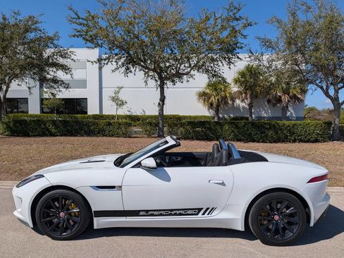 Used 2016 Jaguar F-TYPE Convertible image 9