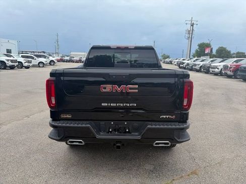 Used 2023 GMC Sierra 1500 AT4 w/ Technology Package AWD/4WD image 5
