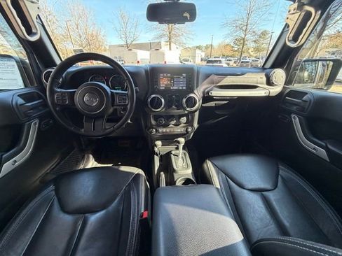 Used 2017 Jeep Wrangler Unlimited Sahara w/ Max Tow Package image 9