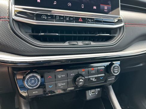 Used 2024 Jeep Compass Trailhawk image 29