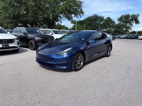 Used 2023 Tesla Model 3 Standard Range RWD image 2
