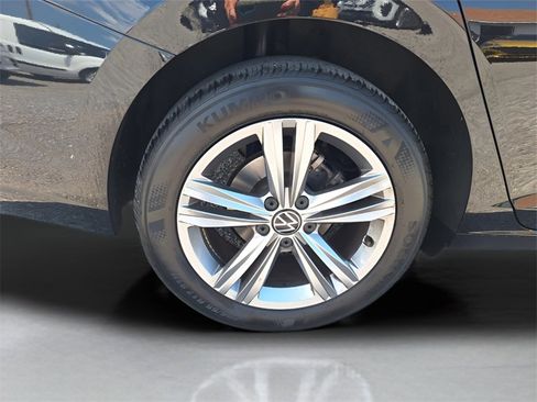 Used 2024 Volkswagen Jetta SE image 23