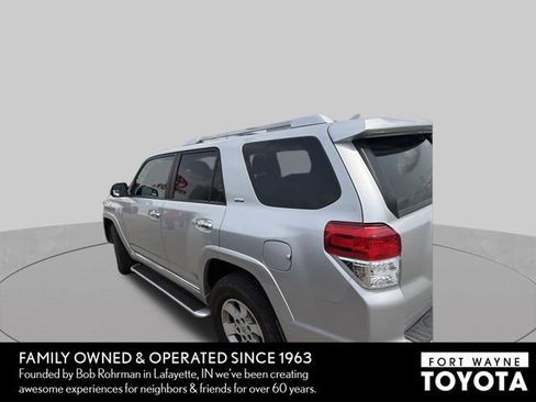 Used 2010 Toyota 4Runner SR5 w/ Convenience Pkg AWD/4WD image 8