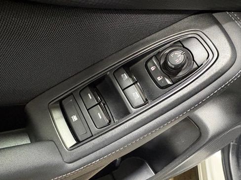 Used 2024 Subaru Forester Premium AWD/4WD image 25
