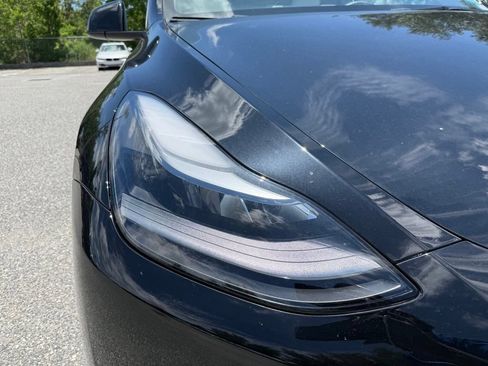 Used 2024 Tesla Model Y Long Range AWD/4WD image 4