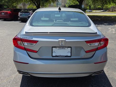 Used 2021 Honda Accord Sport image 11