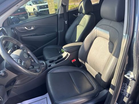 Used 2022 Hyundai Kona Limited FWD image 27