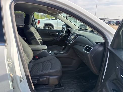 Used 2020 Chevrolet Equinox LT FWD image 24