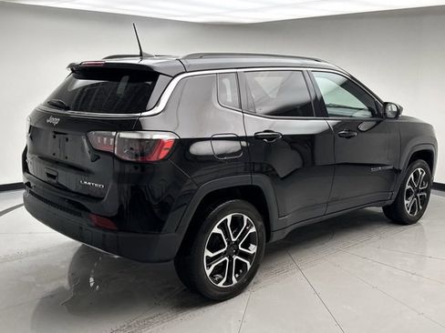 Used 2023 Jeep Compass Limited image 5