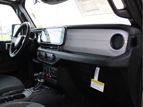 New 2026 Jeep Gladiator Willys image 24