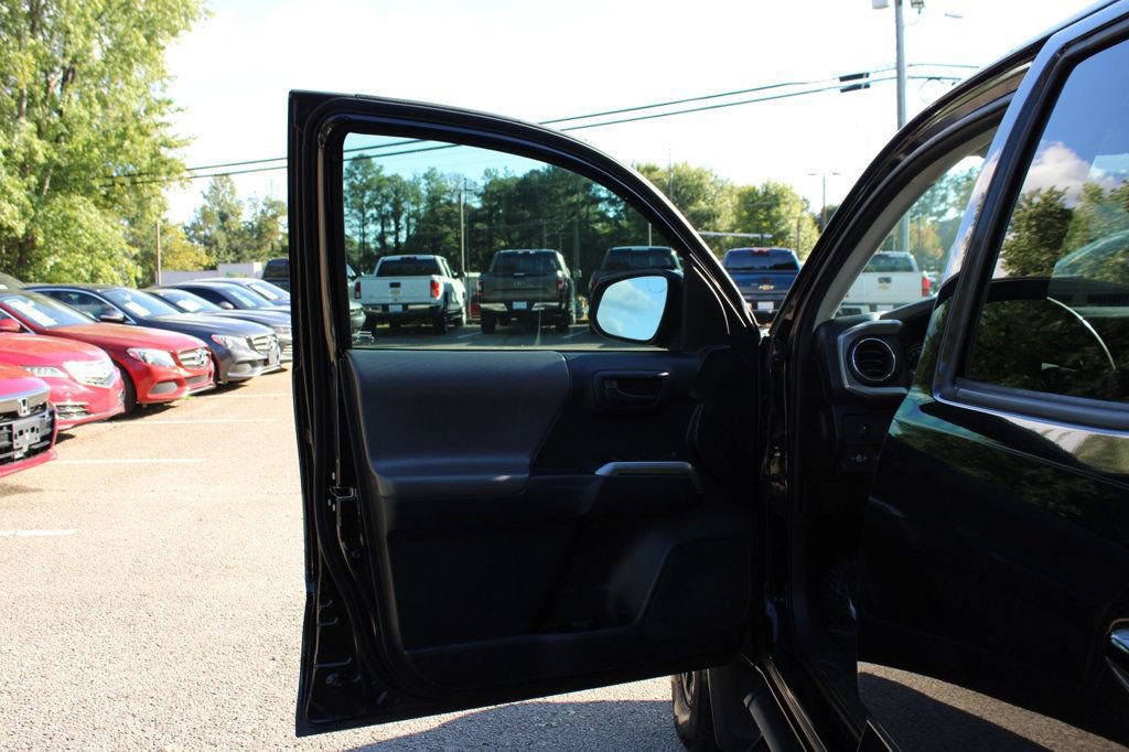 Used 2020 Toyota Tacoma SR5 RWD image 11