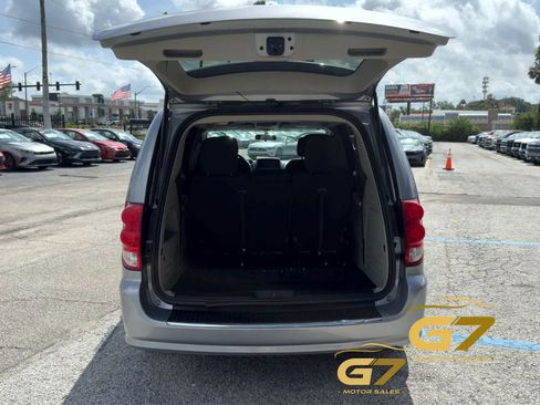 Used 2014 Dodge Grand Caravan SE w/ Quick Order Package 29E SE FWD image 4