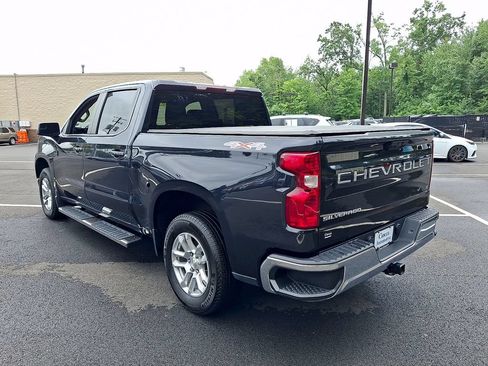 Used 2023 Chevrolet Silverado 1500 LT AWD/4WD image 7