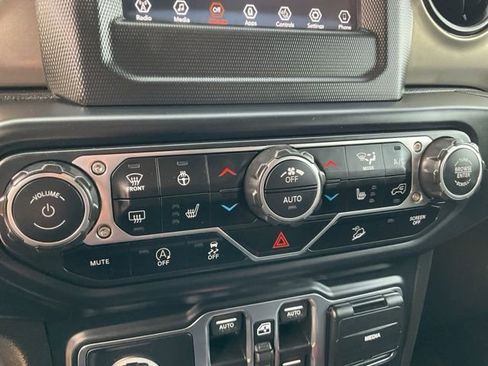 Used 2019 Jeep Wrangler Unlimited Sport S image 17