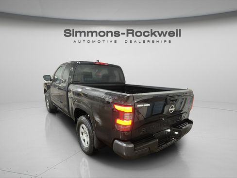 Used 2024 Nissan Frontier S w/ Technology Package image 7