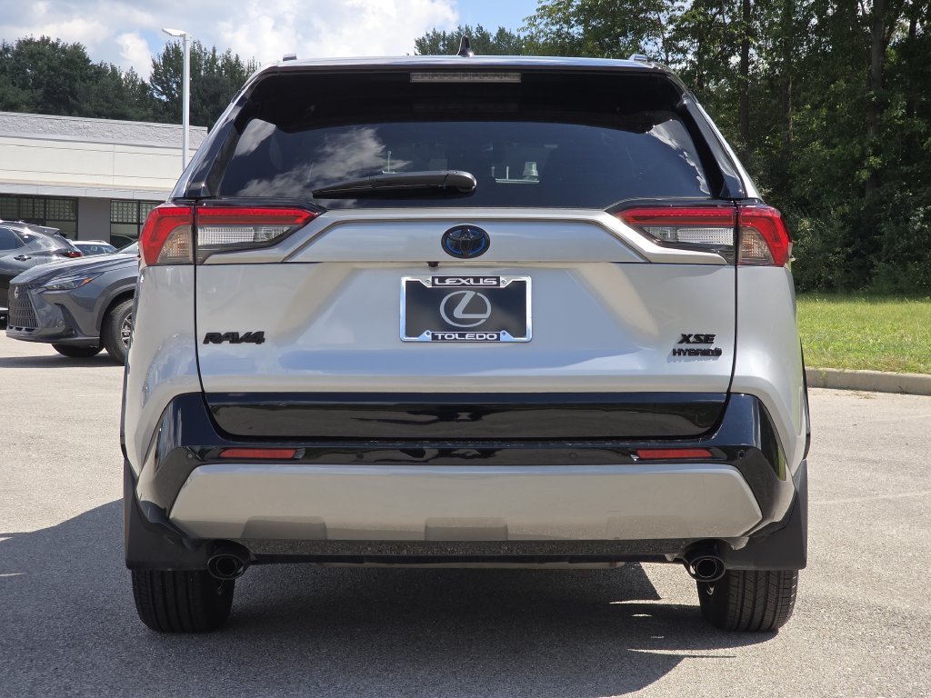 Used 2024 Toyota RAV4 XSE w/ Advanced Technology Package AWD/4WD image 10