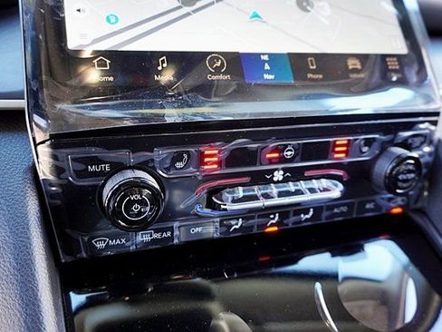 New 2023 Jeep Grand Cherokee 4WD 4xe image 37