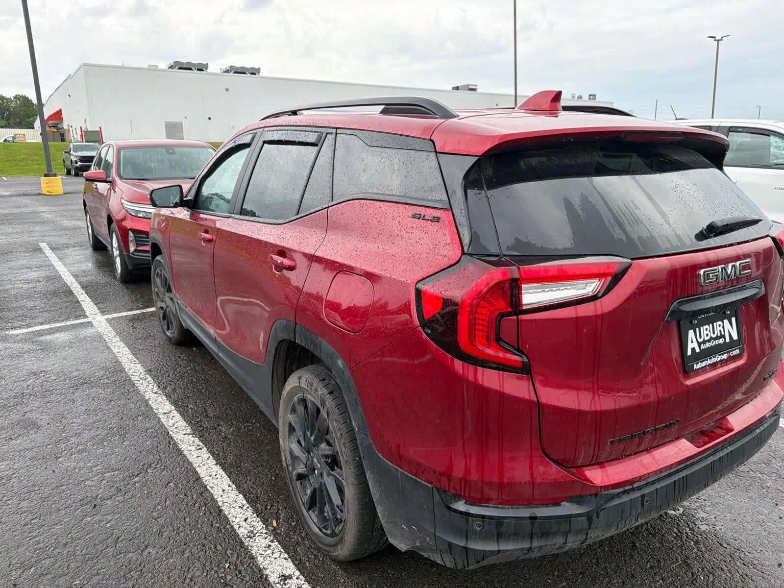 Used 2023 GMC Terrain SLE w/ Driver Convenience Package AWD/4WD image 30