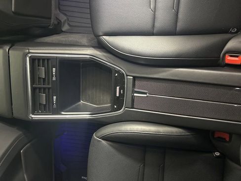Used 2018 Porsche Panamera Turbo image 36