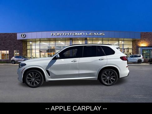 Used 2021 BMW X5 xDrive40i w/ M Sport Package AWD/4WD image 2