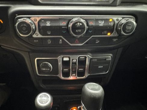 Used 2020 Jeep Wrangler Unlimited Sport S w/ Sun And Sound Package AWD/4WD image 39
