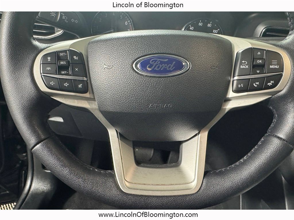 Used 2024 Ford Explorer XLT w/ Equipment Group 202A AWD/4WD image 17