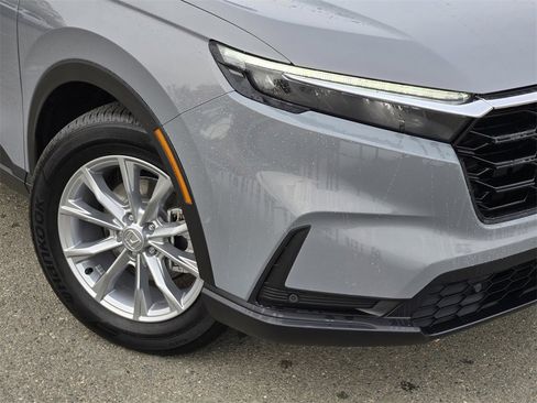 Used 2025 Honda CR-V EX-L image 9