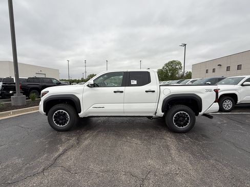 New 2026 Toyota Tacoma TRD Off-Road AWD/4WD image 30