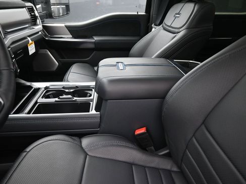 New 2026 Ford F250 Platinum AWD/4WD image 21